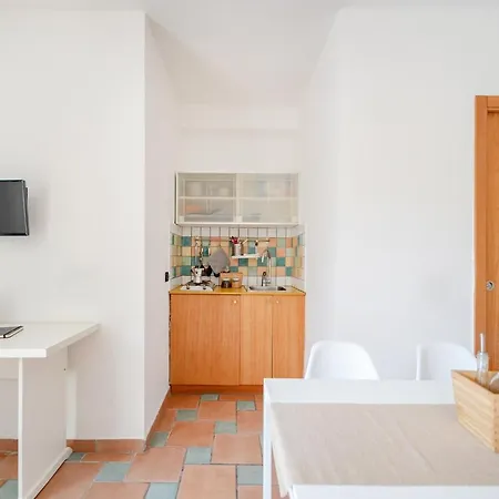Le Grand Bleu - Gioia Apartahotel