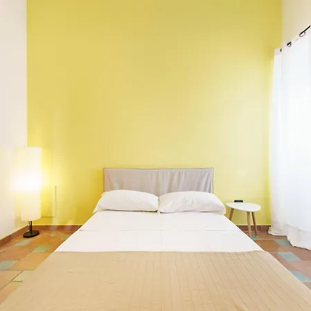 Le Grand Bleu - Gioia Apartahotel 3*