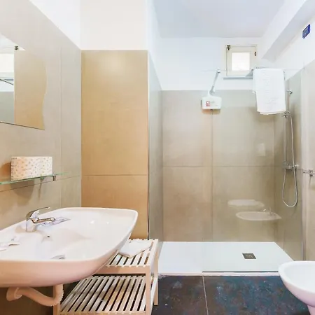 Le Grand Bleu - Gioia Aparthotel 3*