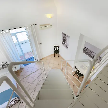 Le Grand Bleu - Gioia Apartahotel Procida